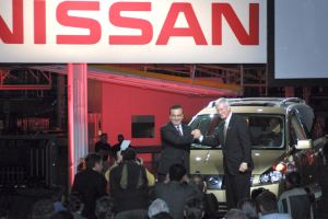 Nissan President and CEO Carlos Ghosn (left) and Gov. Ronnie Musgrove